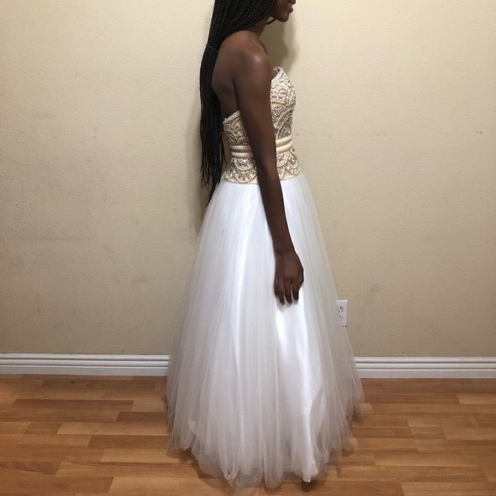 Madison James Strapless Prom Dress Size 2 - Picture 5 of 16